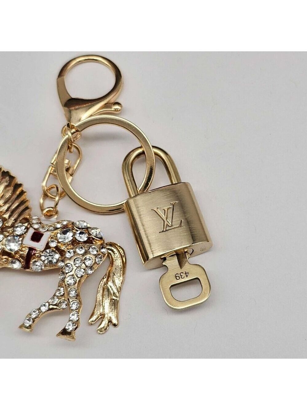 Authentic Louis Vuitton Padlock Gold 🔒 Key Set + Unbranded Keychain Charm - Picture 6 of 9